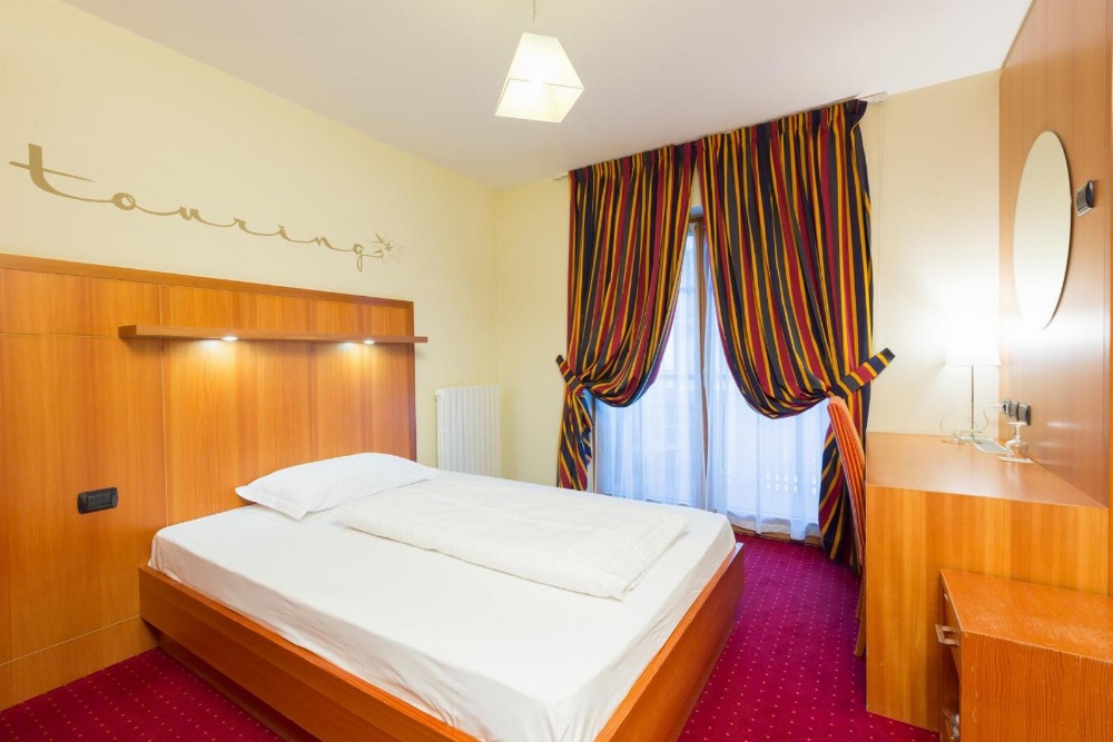 Hotel Touring Main image