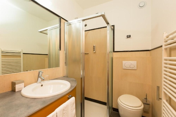 Hotel Touring image 10