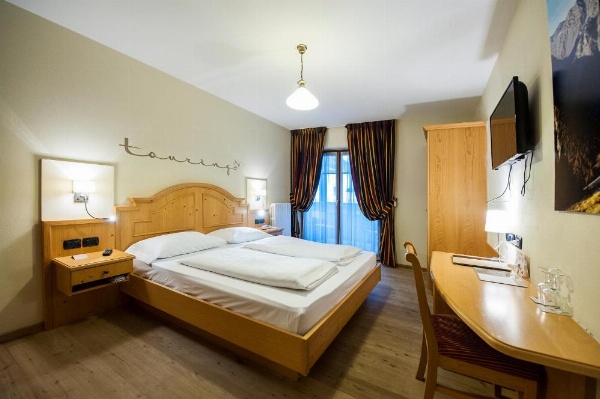 Hotel Touring image 15